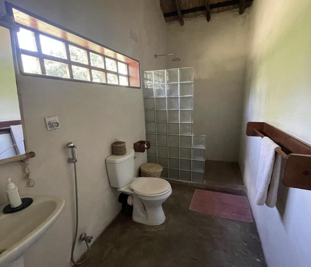 Marula Lodge Mfuwe Bagian luar foto